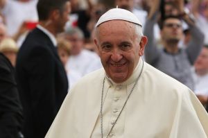 Pope_Francis_4_at_the_Wednesday_General_Audience_in_St_Peters_Square_on_June_24_2015_Credit_Daniel_Iba_n_ez_CNA_6_24_15